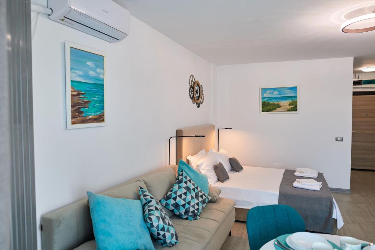 Studio Capri Spa N Pool Beach Resort Năvodari Exteriör bild